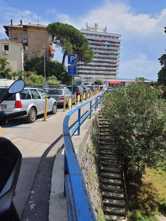 Family Apartment Center Opatija Ngoại thất bức ảnh